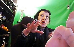 Posted under ballbusting hd, ballbusting whip, italian whipping, italian spanking