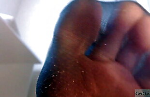 Posted under hd amateur, nylon pantyhose hd, amateur stockings webcam, ups