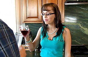 Posted under stepmom fuck, taking from behind, anal stepmommy, anal smashed