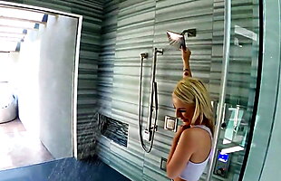 Posted under hd blonde, hd cock, big, copulation