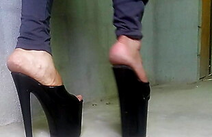 Posted under pair, hd couple, footjob, couple heels