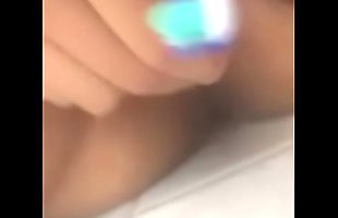 Posted under perra, teen, masturbaing girl, masturba