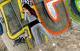Posted under hd piss, photographer, piss, paulashy