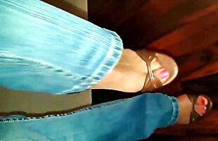 Posted under american foot, hd, mature bisexual, foot