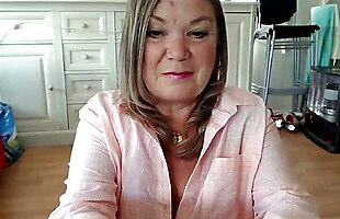 Posted under big ass milf, big mature, olders with a girl, full hd
