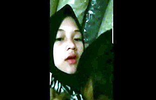 Posted under di handjob, cum kiss, indonesian blowjob, hd cumshot