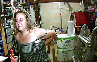 Posted under horny babe, curvy mother, tits boobs, chubby thick mom