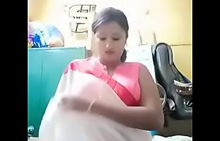 Posted under saree, telugu taking, swathi naidu, indian acting