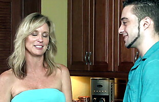 Posted under son mas, fuck for money, porn maki mother son, mom fucks son for cash
