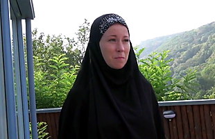 Posted under arab, arab handjob, to big for her, amateur maid handjob