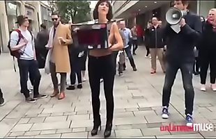 Posted under moir, sexy, public, milo
