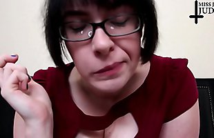 Posted under big hair girls, long nails suck, hair, nudes a popping