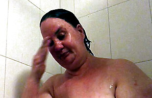 Posted under big natural tits, hd, big tits nipples, me