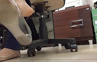 Posted under transparente, no trabalho, no, sapatilha