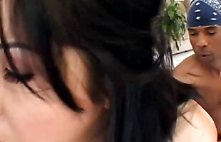 Posted under phat spreads, femdom spread, big mandingo, big phat ebony