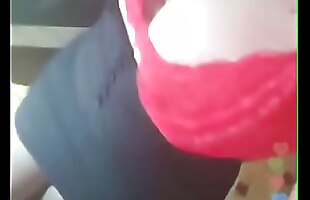 Posted under la tetona, se, tetona, tetas