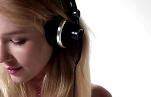 Posted under hair hd, naked babes, pussy provocation, hd teenage